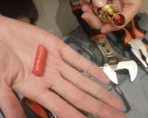 如何拆口红内芯?迪奥口红拆卸教程