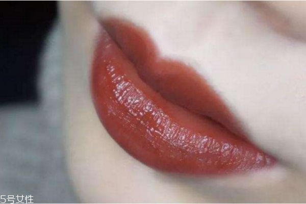 枫叶色口红哪款比较火 枫叶色口红适合什么人