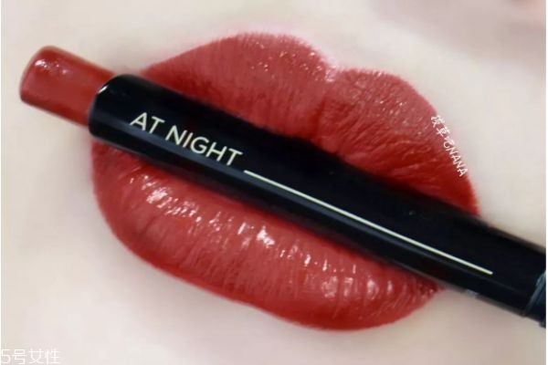 烟管口红值得入手吗 hourglass烟管口红价格 烟管口红值得入手吗 hourglass烟管口红价格