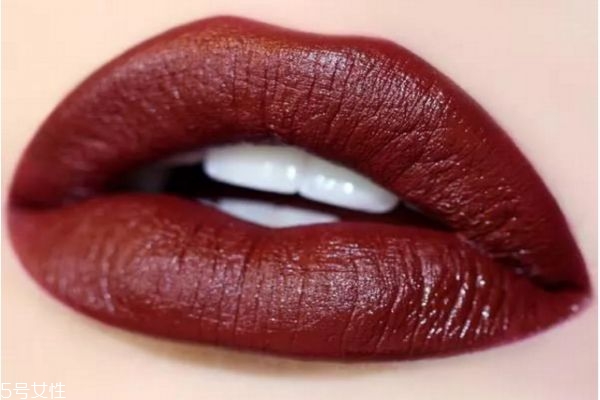 黄皮唇色深如何选口红 适合黄皮唇色深用的显白口红 黄皮唇色深如何选口红 适合黄皮唇色深用的显白口红