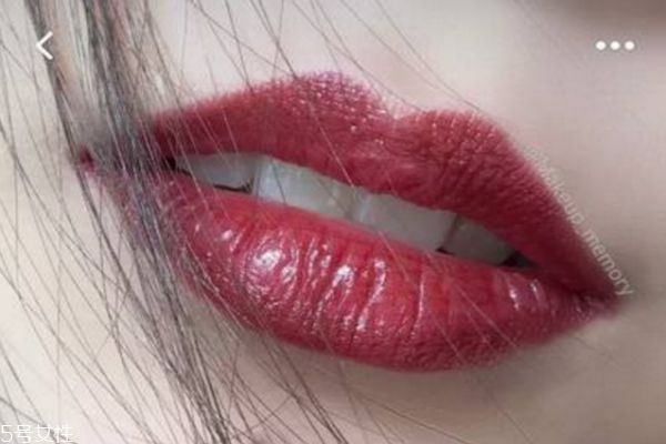 牛血色适合黄皮吗 牛血色适合什么皮肤