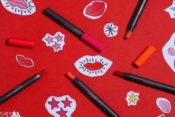 菲诗小铺唇膏笔怎么用 菲诗小铺唇膏笔试色