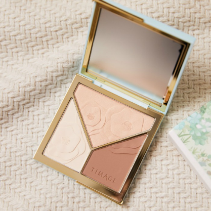 想要让妆容提高一个level?彩棠大师高光修容盘不可少! 想要让妆容提高一个level?彩棠大师高光修容盘不可少!