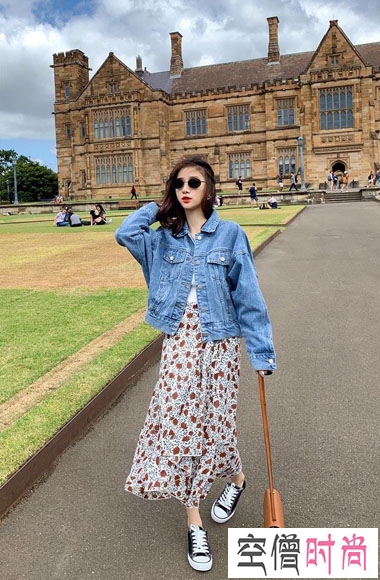 早春连衣裙该怎么穿？这样穿做最美的自己