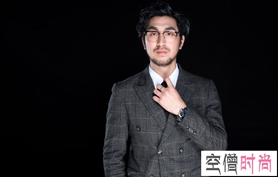 小西装怎么清洗不易变形 小西装的保养方法