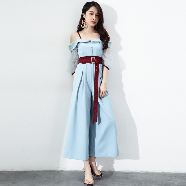 雪纺搭配宽腿裤，每一个角度都很有个性