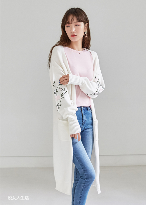 风衣搭配牛仔裤