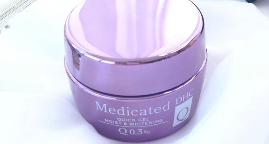 dhc弹力精粹润白霜多少岁用   dhc精萃润白霜评价