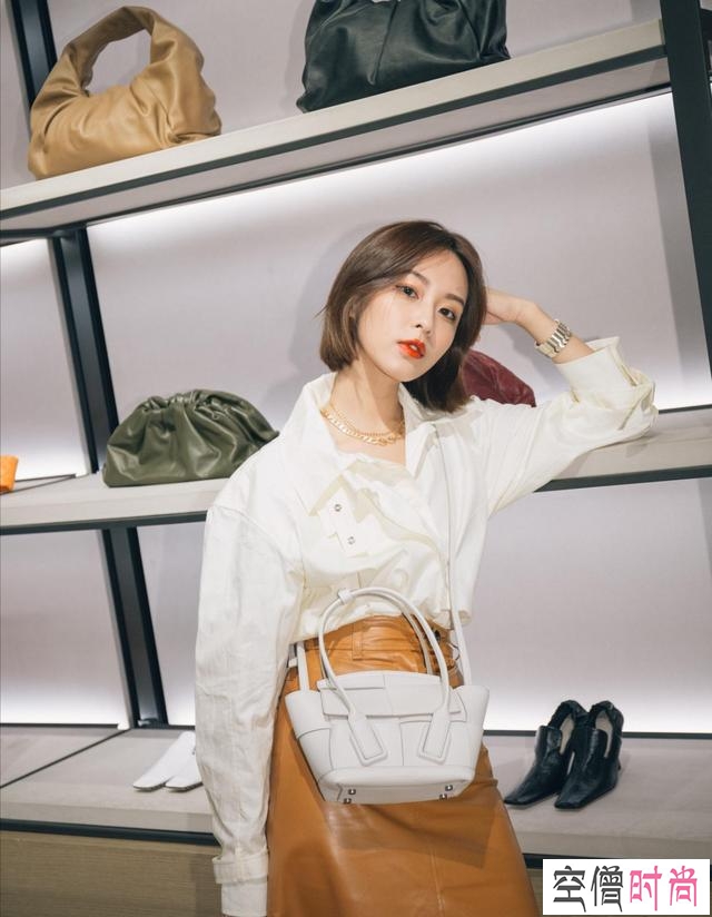 时尚又舒适的穿搭，搞定日常造型很容易，好看又显气质
