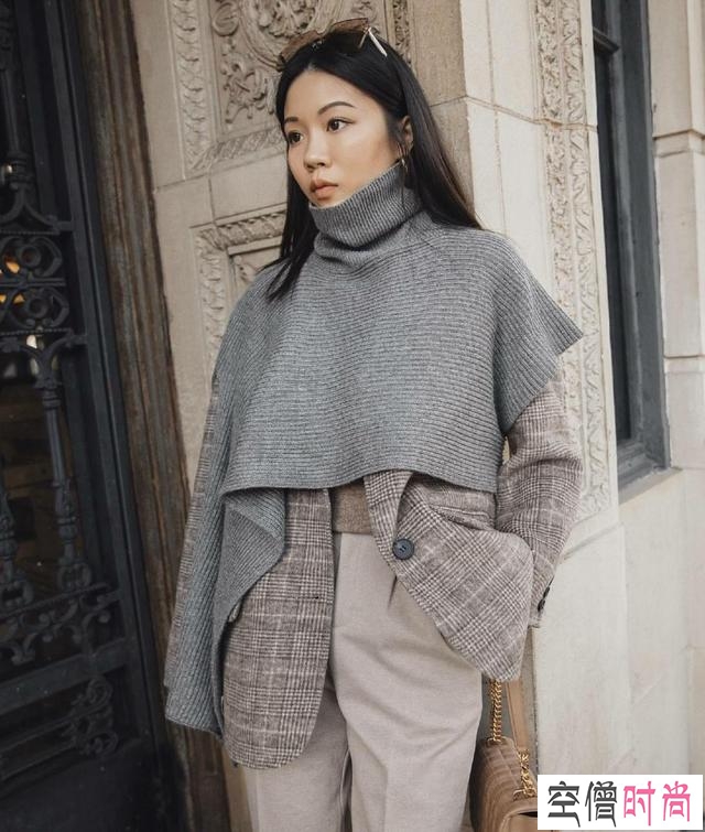 香港超火的博主，个性潮流的穿搭堪称教科书，拒绝撞衫和路人感