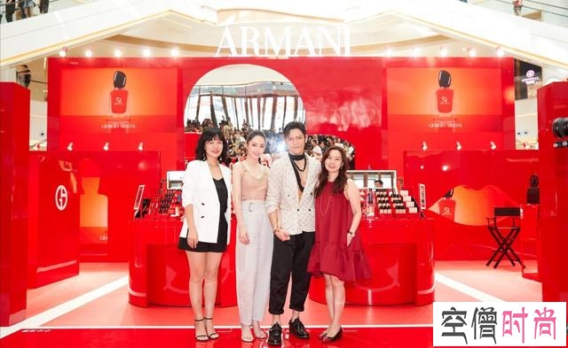 郭碧婷真是胆大！穿上裸粉色小背心就亮相，不仅时尚又非常好看